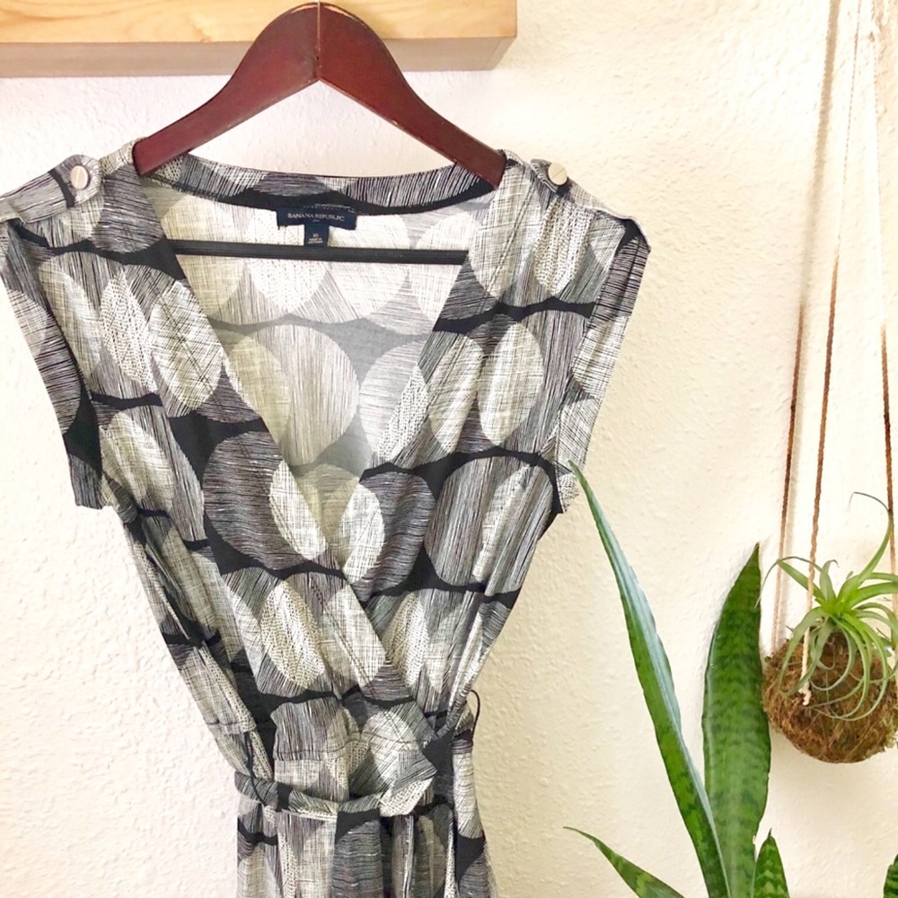 Banana Republic geometric dress - Picture 2 of 7